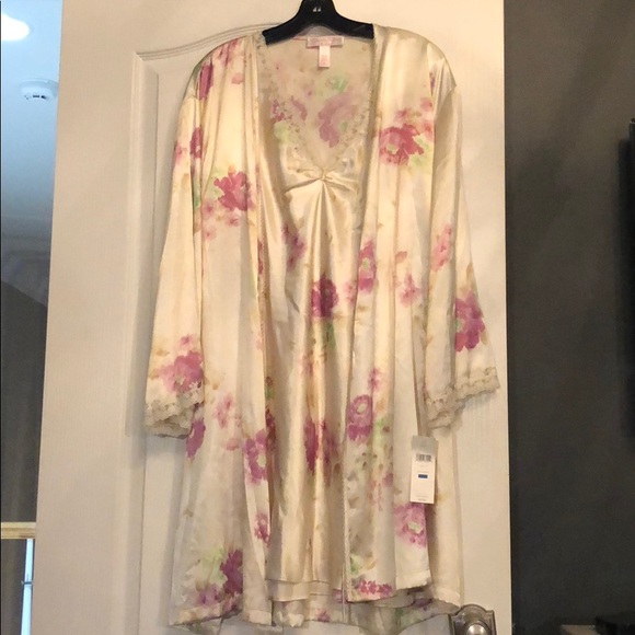 oscar de la renta nightgowns